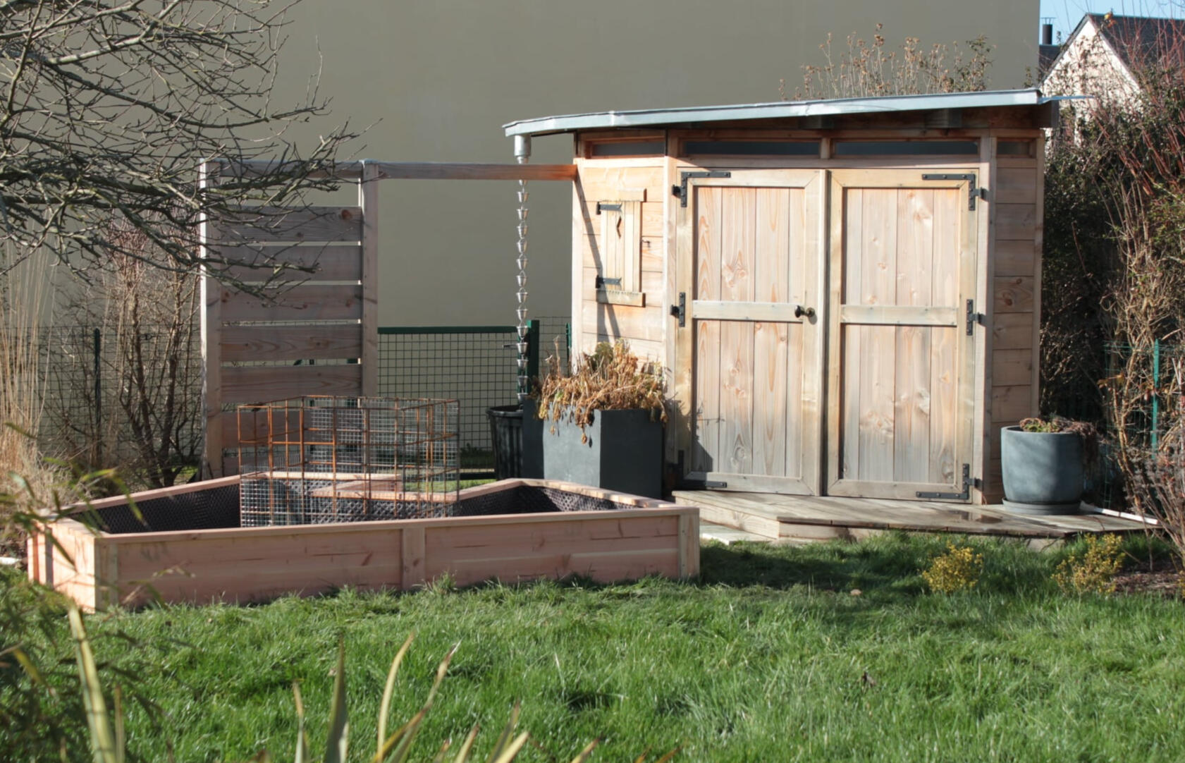 Cabane + palissade + compost en "trou de serrure" en douglas - Le Rheu