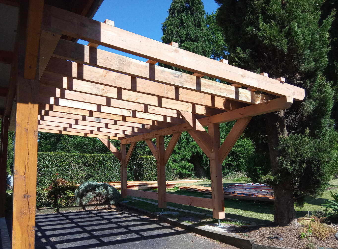 Extension carport existant en douglas - Guipel